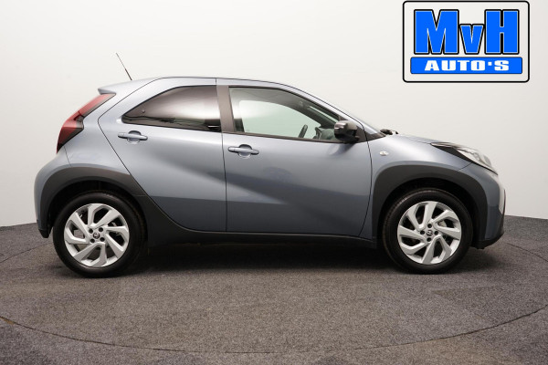 Toyota Aygo X 1.0 VVT-i MT Pulse|STOELVERWARMING|LED|DRCC|CLIMA Toyota Aygo X 1.0 VVT-i MT Pulse|STOELVERWARMING|LED|DRCC|CLIMA