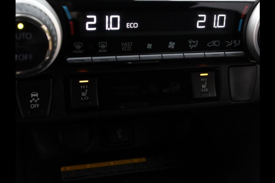 Toyota RAV4 2.5 Hybrid AWD Dynamic | Dodehoek | Digitale binnenspiegel