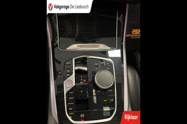 BMW X5 XDrive50e Launch Edition M-Sport / Panorama-dak / luchtvering / Leder /head-up