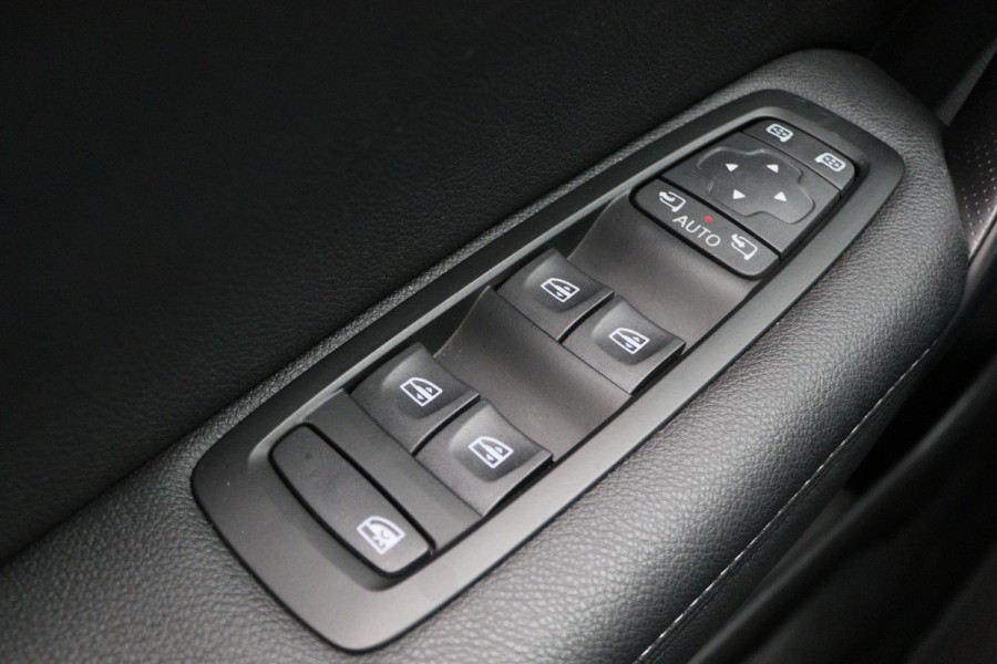 Renault MEGANE Estate 1.0 TCe Intens Camera, Head-Up, Apple Carplay, Keyless, Climate, DAB