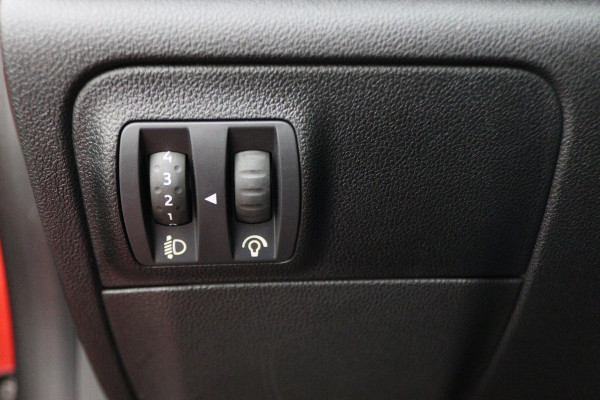 Renault MEGANE Estate 1.0 TCe Intens Camera, Head-Up, Apple Carplay, Keyless, Climate, DAB