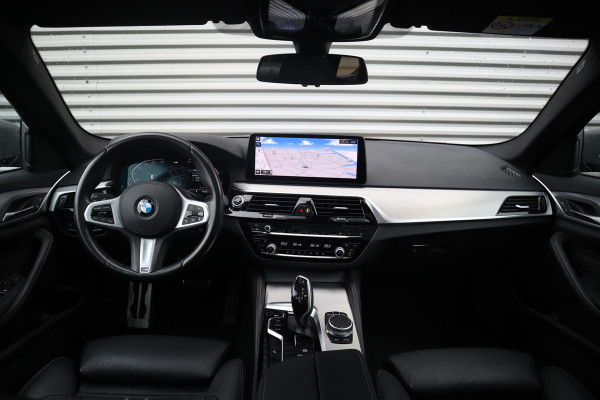BMW 5 Serie Touring 530i High Executive M-Sport 20inch / Bernina Grau / Pano / Camera / Laser BMW 5 Serie Touring 530i High Executive M-Sport 20inch / Bernina Grau / Pano / Camera / Laser