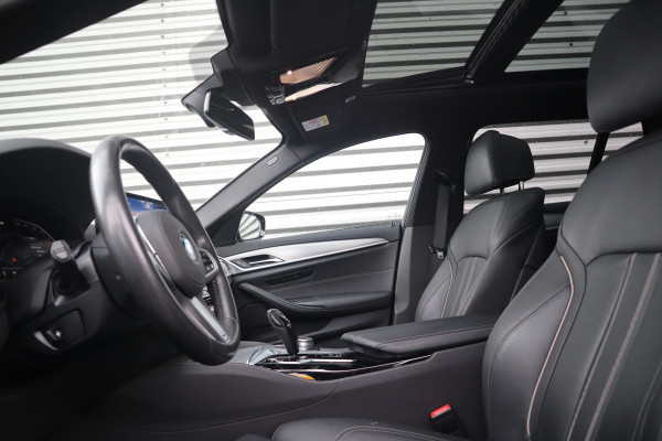 BMW 5 Serie Touring 530i High Executive M-Sport 20inch / Bernina Grau / Pano / Camera / Laser BMW 5 Serie Touring 530i High Executive M-Sport 20inch / Bernina Grau / Pano / Camera / Laser