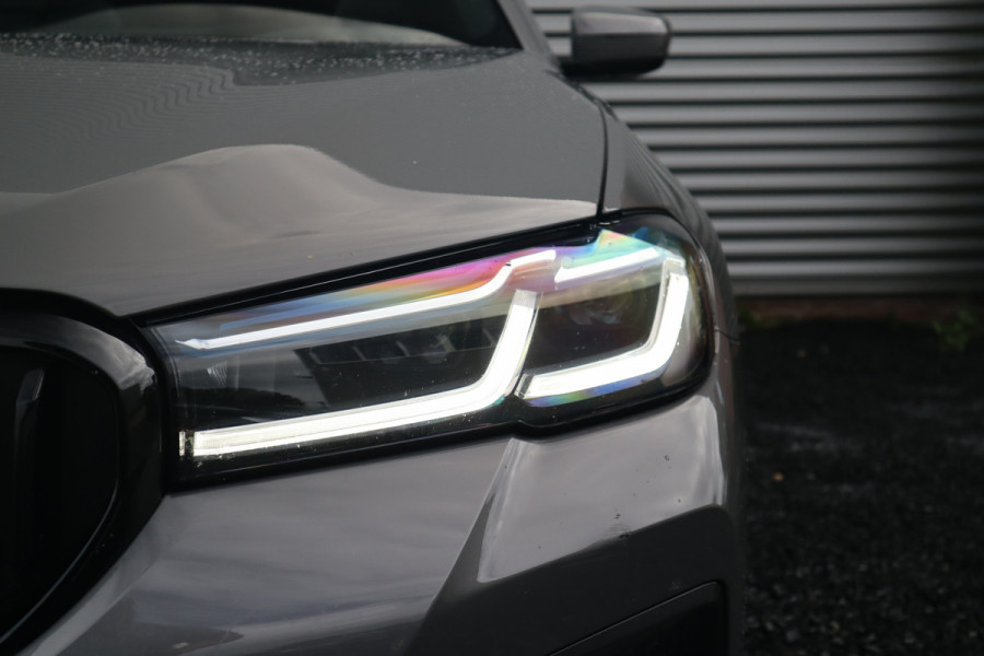 BMW 5 Serie Touring 530i High Executive M-Sport 20inch / Bernina Grau / Pano / Camera / Laser BMW 5 Serie Touring 530i High Executive M-Sport 20inch / Bernina Grau / Pano / Camera / Laser