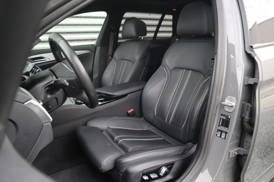 BMW 5 Serie Touring 530i High Executive M-Sport 20inch / Bernina Grau / Pano / Camera / Laser BMW 5 Serie Touring 530i High Executive M-Sport 20inch / Bernina Grau / Pano / Camera / Laser