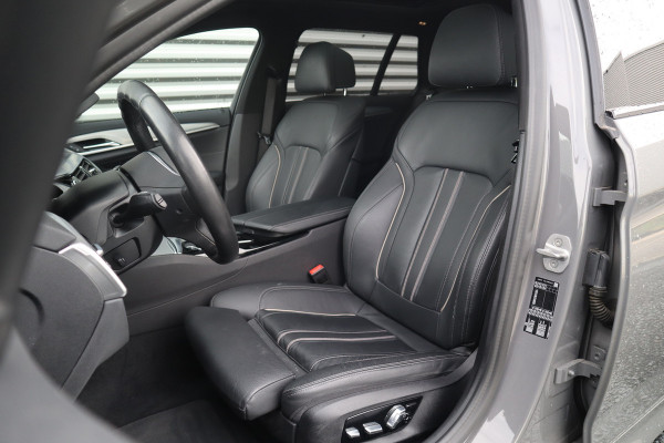 BMW 5 Serie Touring 530i High Executive M-Sport 20inch / Bernina Grau / Pano / Camera / Laser BMW 5 Serie Touring 530i High Executive M-Sport 20inch / Bernina Grau / Pano / Camera / Laser