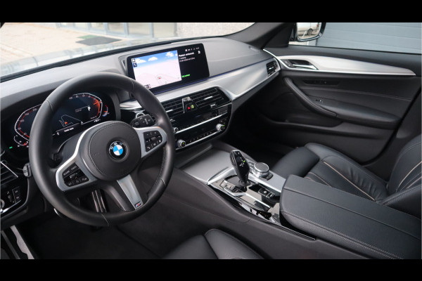 BMW 5 Serie Touring 530i High Executive M-Sport 20inch / Bernina Grau / Pano / Camera / Laser BMW 5 Serie Touring 530i High Executive M-Sport 20inch / Bernina Grau / Pano / Camera / Laser