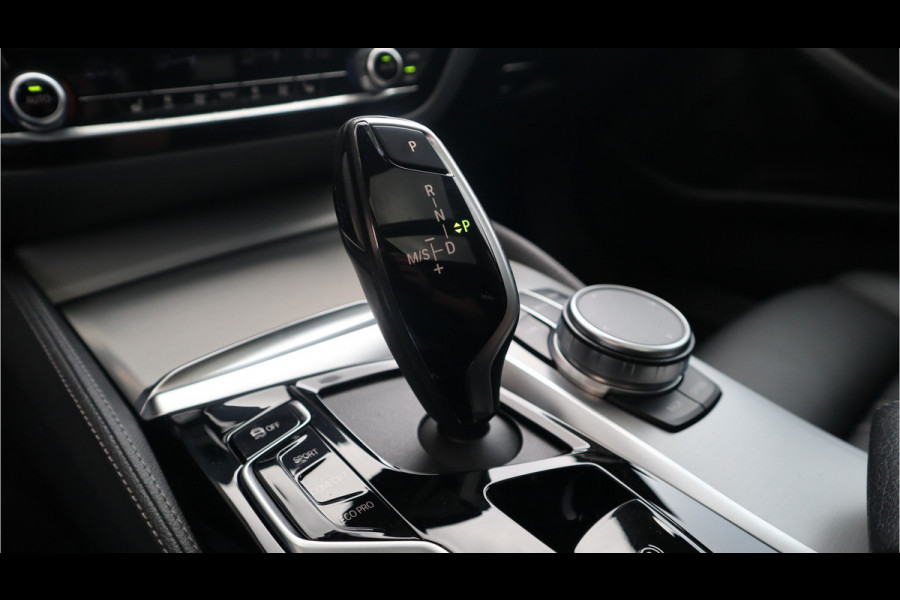 BMW 5 Serie Touring 530i High Executive M-Sport 20inch / Bernina Grau / Pano / Camera / Laser BMW 5 Serie Touring 530i High Executive M-Sport 20inch / Bernina Grau / Pano / Camera / Laser