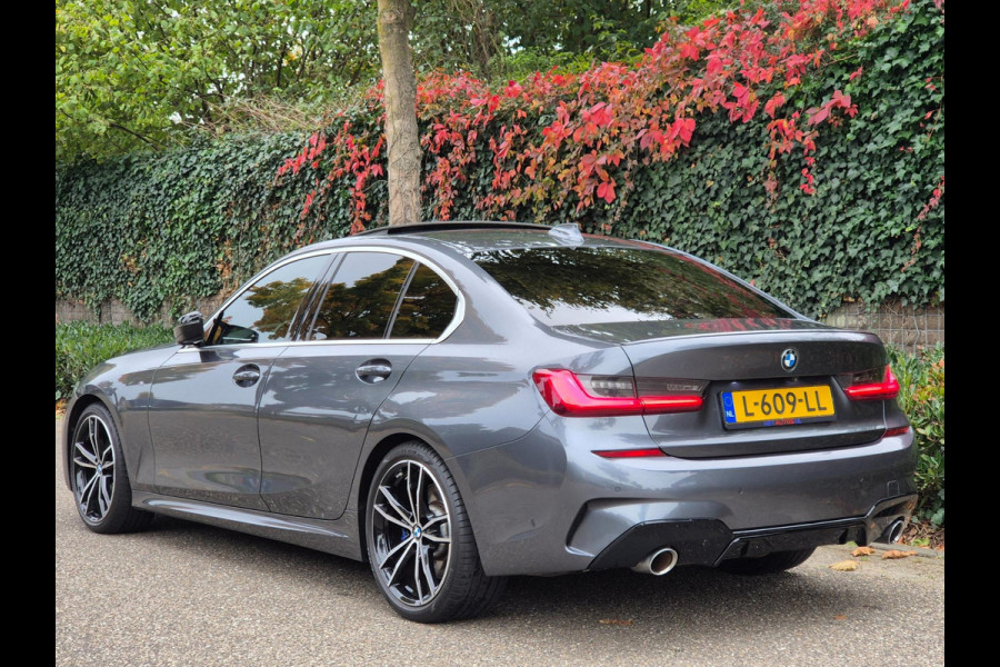 BMW 3-serie G20 330i M Edition Plus ACTIE 12mnd GARANTIE Android CarPlay Pano M Stoel HUD Camera NAP 1e EIG Laser Spoiler M Remmen