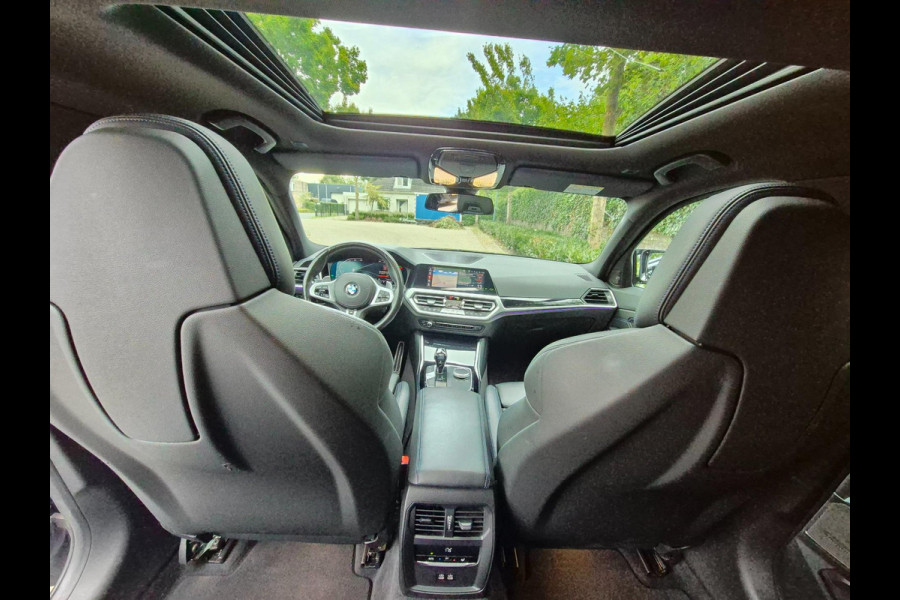 BMW 3-serie G20 330i M Edition Plus ACTIE 12mnd GARANTIE Android CarPlay Pano M Stoel HUD Camera NAP 1e EIG Laser Spoiler M Remmen
