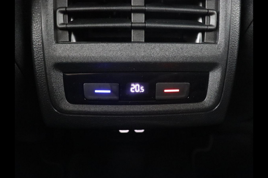 Volkswagen Golf 1.4 eHybrid Style | Trekhaak | Stoelverwarming | Massage | Carplay | Memory | Navigatie | Adaptive cruise | Full LED | Parkeerhulp | Sfeerverlichting | PHEV | Plug In