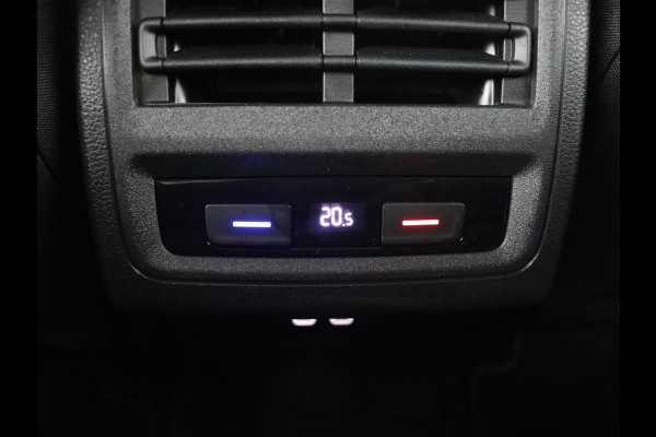 Volkswagen Golf 1.4 eHybrid Style | Trekhaak | Stoelverwarming | Massage | Carplay | Memory | Navigatie | Adaptive cruise | Full LED | Parkeerhulp | Sfeerverlichting | PHEV | Plug In