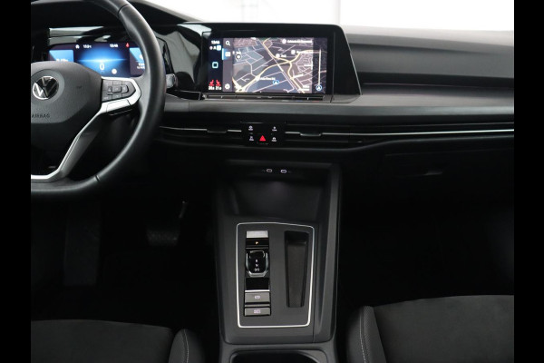 Volkswagen Golf 1.4 eHybrid Style | Trekhaak | Stoelverwarming | Massage | Carplay | Memory | Navigatie | Adaptive cruise | Full LED | Parkeerhulp | Sfeerverlichting | PHEV | Plug In