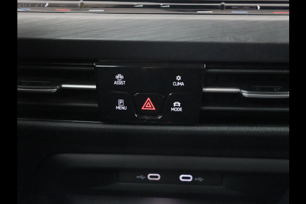 Volkswagen Golf 1.4 eHybrid Style | Trekhaak | Stoelverwarming | Massage | Carplay | Memory | Navigatie | Adaptive cruise | Full LED | Parkeerhulp | Sfeerverlichting | PHEV | Plug In