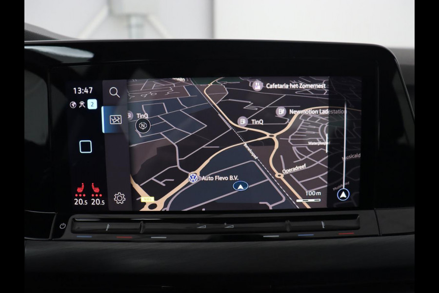 Volkswagen Golf 1.4 eHybrid Style | Trekhaak | Stoelverwarming | Massage | Carplay | Memory | Navigatie | Adaptive cruise | Full LED | Parkeerhulp | Sfeerverlichting | PHEV | Plug In