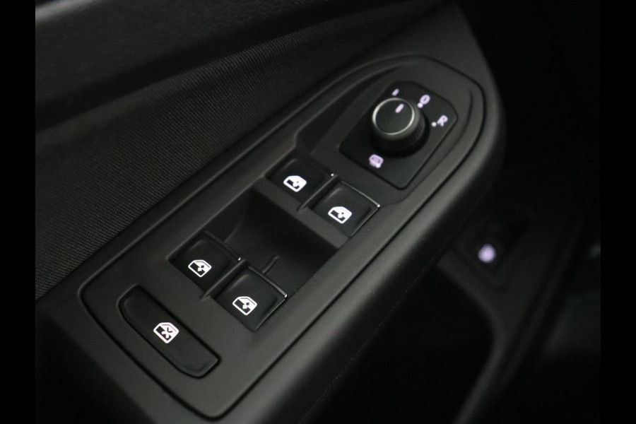 Volkswagen Golf 1.4 eHybrid Style | Trekhaak | Stoelverwarming | Massage | Carplay | Memory | Navigatie | Adaptive cruise | Full LED | Parkeerhulp | Sfeerverlichting | PHEV | Plug In