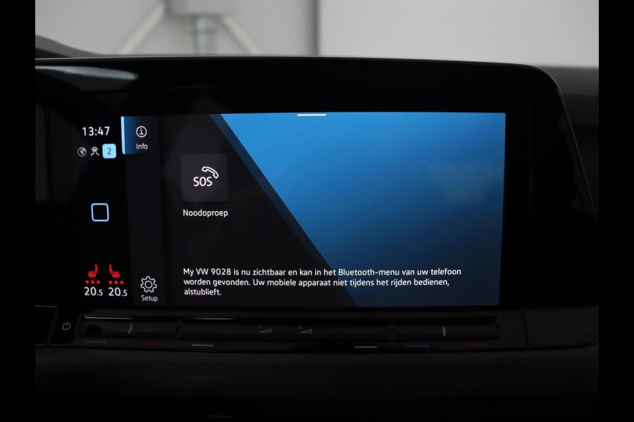 Volkswagen Golf 1.4 eHybrid Style | Trekhaak | Stoelverwarming | Massage | Carplay | Memory | Navigatie | Adaptive cruise | Full LED | Parkeerhulp | Sfeerverlichting | PHEV | Plug In