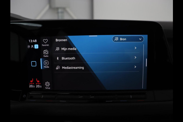 Volkswagen Golf 1.4 eHybrid Style | Trekhaak | Stoelverwarming | Massage | Carplay | Memory | Navigatie | Adaptive cruise | Full LED | Parkeerhulp | Sfeerverlichting | PHEV | Plug In