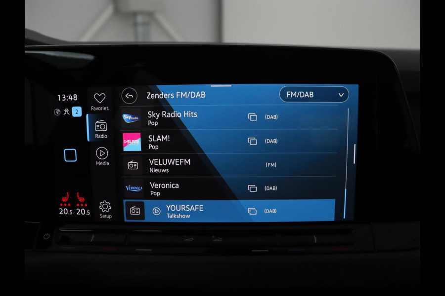 Volkswagen Golf 1.4 eHybrid Style | Trekhaak | Stoelverwarming | Massage | Carplay | Memory | Navigatie | Adaptive cruise | Full LED | Parkeerhulp | Sfeerverlichting | PHEV | Plug In