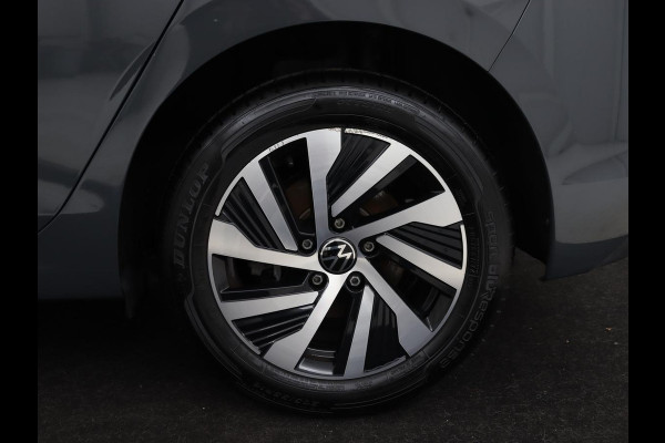 Volkswagen Golf 1.4 eHybrid Style | Trekhaak | Stoelverwarming | Massage | Carplay | Memory | Navigatie | Adaptive cruise | Full LED | Parkeerhulp | Sfeerverlichting | PHEV | Plug In