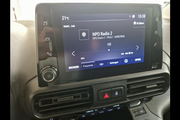 Opel Combo L2H1 130 Pk. | Automaat | Schuifdeur links | 3-zitplaatsen | Betimmering | Stoelverwarming | Stuurverwarming | Climate Control | Apple Carplay/Android Auto | Achteruitrijcamera Opel Combo L2H1 130 Pk. | Automaat | Schuifdeur links | 3-zitplaatsen | Betimmering | Stoelverwarming | Stuurverwarming | Climate Control | Apple Carplay/Android Auto | Achteruitrijcamera