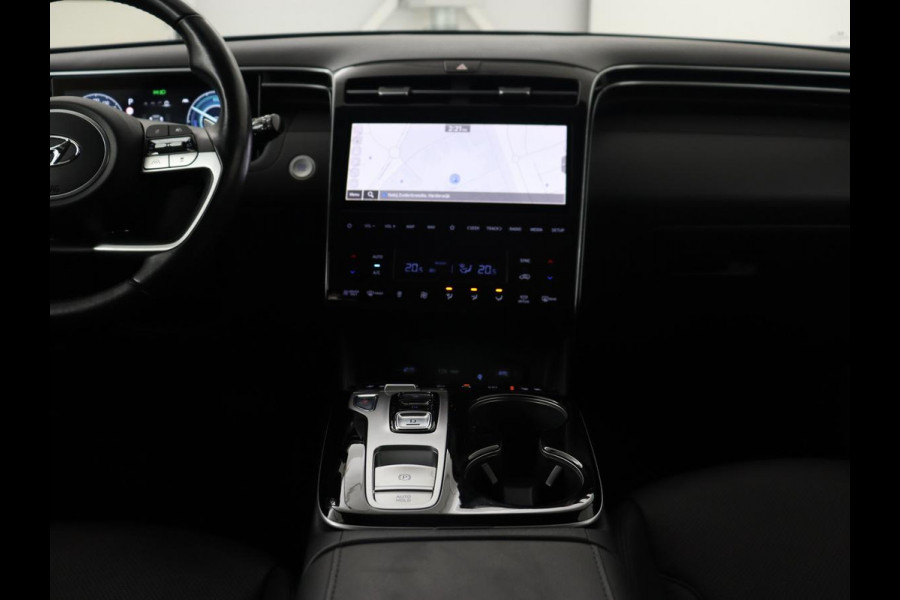 Hyundai Tucson 1.6 T-GDI PHEV Premium 4WD | Trekhaak | Stoelventilatie | 360 Camera | Leder | Carplay | Memory | Achterbankverwarming | Navigatie | Stuurverwarming | Full LED | Keyless | Plug In Hyundai Tucson 1.6 T-GDI PHEV Premium 4WD | Trekhaak | Stoelventilatie | 360 Camera | Leder | Carplay | Memory | Achterbankverwarming | Navigatie | Stuurverwarming | Full LED | Keyless | Plug In