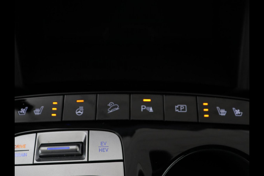 Hyundai Tucson 1.6 T-GDI PHEV Premium 4WD | Trekhaak | Stoelventilatie | 360 Camera | Leder | Carplay | Memory | Achterbankverwarming | Navigatie | Stuurverwarming | Full LED | Keyless | Plug In Hyundai Tucson 1.6 T-GDI PHEV Premium 4WD | Trekhaak | Stoelventilatie | 360 Camera | Leder | Carplay | Memory | Achterbankverwarming | Navigatie | Stuurverwarming | Full LED | Keyless | Plug In