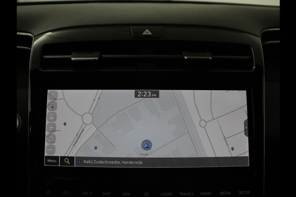 Hyundai Tucson 1.6 T-GDI PHEV Premium 4WD | Trekhaak | Stoelventilatie | 360 Camera | Leder | Carplay | Memory | Achterbankverwarming | Navigatie | Stuurverwarming | Full LED | Keyless | Plug In Hyundai Tucson 1.6 T-GDI PHEV Premium 4WD | Trekhaak | Stoelventilatie | 360 Camera | Leder | Carplay | Memory | Achterbankverwarming | Navigatie | Stuurverwarming | Full LED | Keyless | Plug In