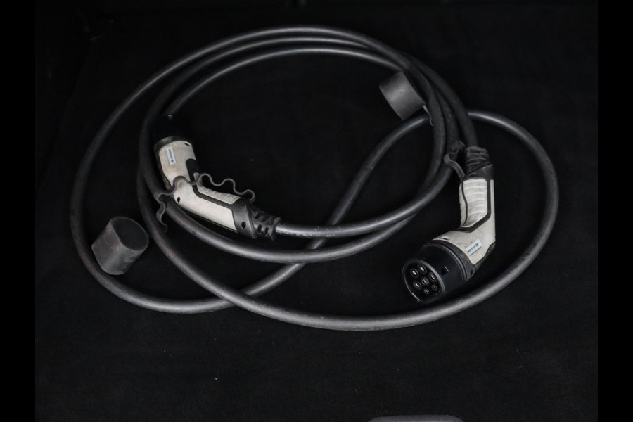 Hyundai Tucson 1.6 T-GDI PHEV Premium 4WD | Trekhaak | Stoelventilatie | 360 Camera | Leder | Carplay | Memory | Achterbankverwarming | Navigatie | Stuurverwarming | Full LED | Keyless | Plug In Hyundai Tucson 1.6 T-GDI PHEV Premium 4WD | Trekhaak | Stoelventilatie | 360 Camera | Leder | Carplay | Memory | Achterbankverwarming | Navigatie | Stuurverwarming | Full LED | Keyless | Plug In