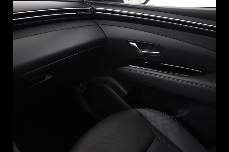 Hyundai Tucson 1.6 T-GDI PHEV Premium 4WD | Trekhaak | Stoelventilatie | 360 Camera | Leder | Carplay | Memory | Achterbankverwarming | Navigatie | Stuurverwarming | Full LED | Keyless | Plug In Hyundai Tucson 1.6 T-GDI PHEV Premium 4WD | Trekhaak | Stoelventilatie | 360 Camera | Leder | Carplay | Memory | Achterbankverwarming | Navigatie | Stuurverwarming | Full LED | Keyless | Plug In