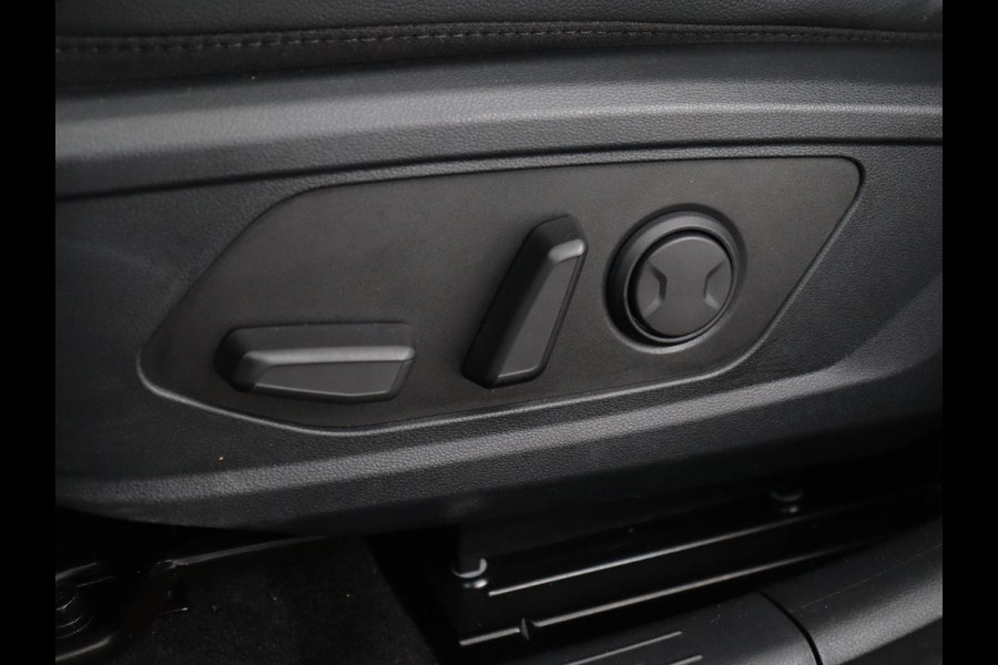 Hyundai Tucson 1.6 T-GDI PHEV Premium 4WD | Trekhaak | Stoelventilatie | 360 Camera | Leder | Carplay | Memory | Achterbankverwarming | Navigatie | Stuurverwarming | Full LED | Keyless | Plug In Hyundai Tucson 1.6 T-GDI PHEV Premium 4WD | Trekhaak | Stoelventilatie | 360 Camera | Leder | Carplay | Memory | Achterbankverwarming | Navigatie | Stuurverwarming | Full LED | Keyless | Plug In