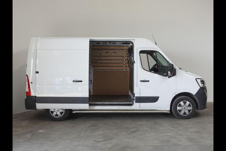 Renault Master 150PK Automaat L2H2 Energy Work Edition Airco Cruise Control Camera Navi Parkeersensoren Trekhaak Renault Master 150PK Automaat L2H2 Energy Work Edition Airco Cruise Control Camera Navi Parkeersensoren Trekhaak