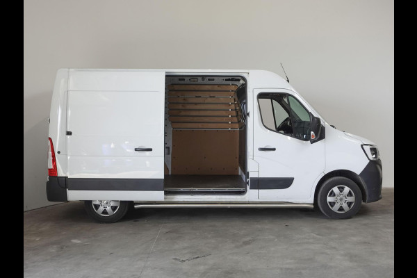Renault Master 150PK Automaat L2H2 Energy Work Edition Airco Cruise Control Camera Navi Parkeersensoren Trekhaak Renault Master 150PK Automaat L2H2 Energy Work Edition Airco Cruise Control Camera Navi Parkeersensoren Trekhaak