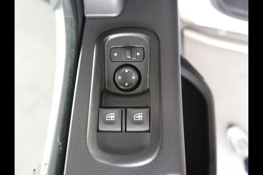 Renault Master 150PK Automaat L2H2 Energy Work Edition Airco Cruise Control Camera Navi Parkeersensoren Trekhaak Renault Master 150PK Automaat L2H2 Energy Work Edition Airco Cruise Control Camera Navi Parkeersensoren Trekhaak