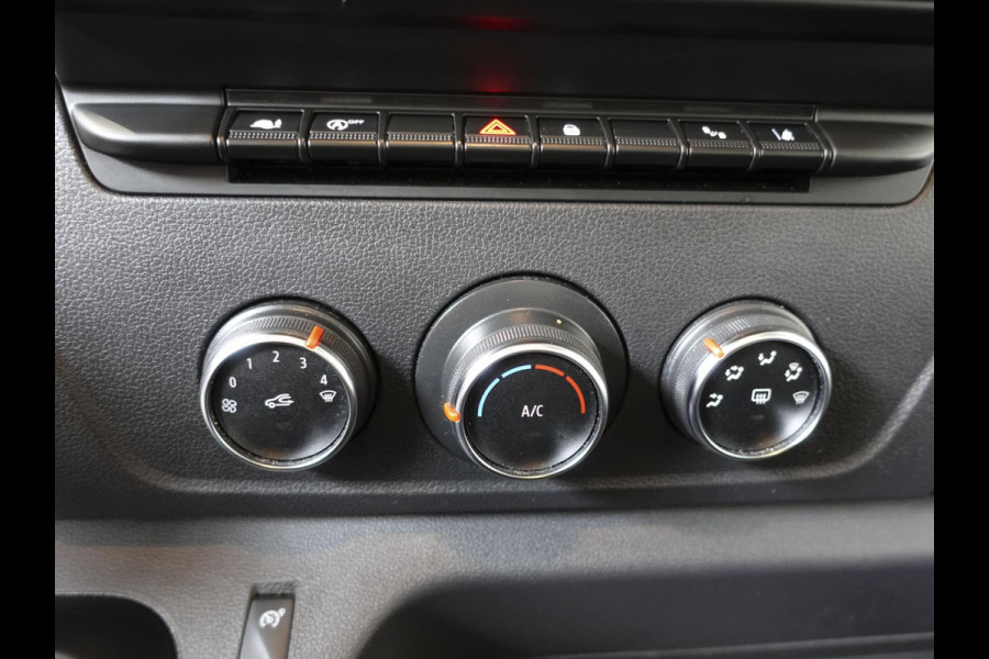 Renault Master 150PK Automaat L2H2 Energy Work Edition Airco Cruise Control Camera Navi Parkeersensoren Trekhaak Renault Master 150PK Automaat L2H2 Energy Work Edition Airco Cruise Control Camera Navi Parkeersensoren Trekhaak