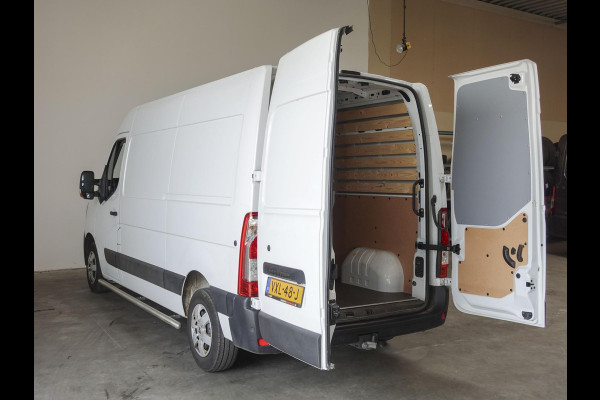 Renault Master 150PK Automaat L2H2 Energy Work Edition Airco Cruise Control Camera Navi Parkeersensoren Trekhaak Renault Master 150PK Automaat L2H2 Energy Work Edition Airco Cruise Control Camera Navi Parkeersensoren Trekhaak