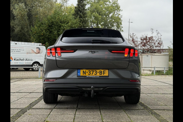 Ford Mustang Mach-E RWD 75 kWh | Trekhaak | Navi | Camera | B&O Sound | Ford Mustang Mach-E RWD 75 kWh | Trekhaak | Navi | Camera | B&O Sound |