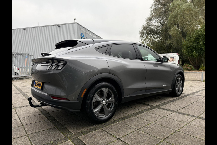 Ford Mustang Mach-E RWD 75 kWh | Trekhaak | Navi | Camera | B&O Sound | Ford Mustang Mach-E RWD 75 kWh | Trekhaak | Navi | Camera | B&O Sound |