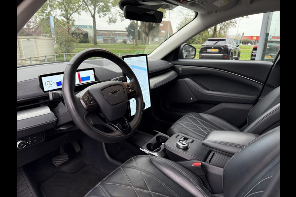 Ford Mustang Mach-E RWD 75 kWh | Trekhaak | Navi | Camera | B&O Sound | Ford Mustang Mach-E RWD 75 kWh | Trekhaak | Navi | Camera | B&O Sound |