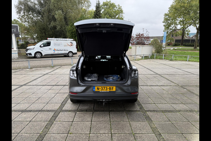 Ford Mustang Mach-E RWD 75 kWh | Trekhaak | Navi | Camera | B&O Sound | Ford Mustang Mach-E RWD 75 kWh | Trekhaak | Navi | Camera | B&O Sound |