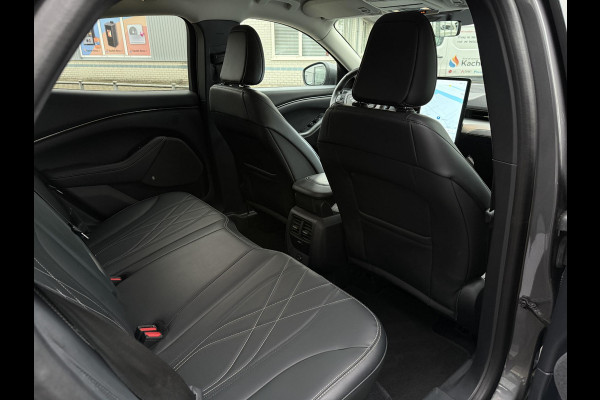 Ford Mustang Mach-E RWD 75 kWh | Trekhaak | Navi | Camera | B&O Sound | Ford Mustang Mach-E RWD 75 kWh | Trekhaak | Navi | Camera | B&O Sound |