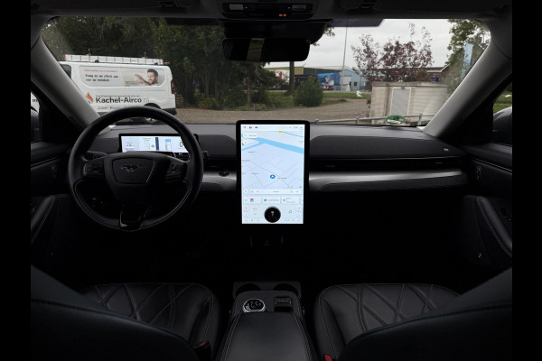 Ford Mustang Mach-E RWD 75 kWh | Trekhaak | Navi | Camera | B&O Sound | Ford Mustang Mach-E RWD 75 kWh | Trekhaak | Navi | Camera | B&O Sound |