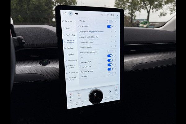 Ford Mustang Mach-E RWD 75 kWh | Trekhaak | Navi | Camera | B&O Sound | Ford Mustang Mach-E RWD 75 kWh | Trekhaak | Navi | Camera | B&O Sound |