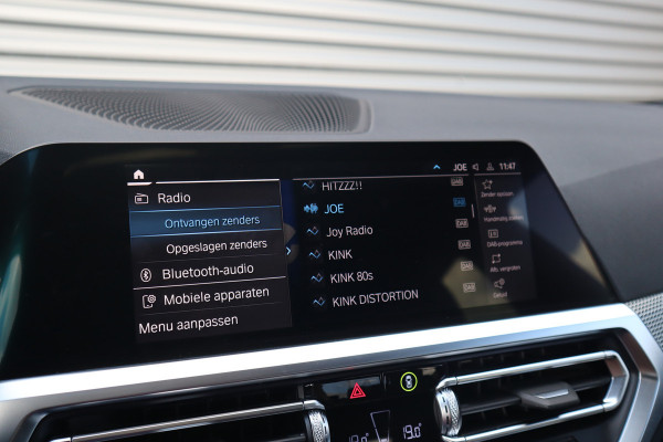 BMW 3-serie M-Sport 19inch / SOH91% / Glazen dak / HiFi / 50 Jahre / Camera / M Performance