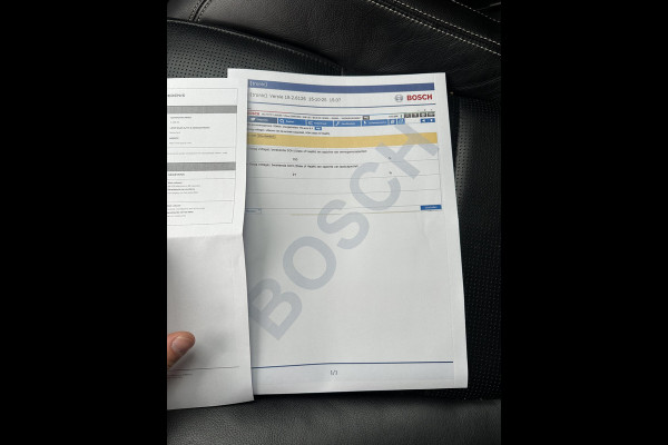 Jaguar I-PACE EV320 HSE 90 kWh VAN: €32.900,- VOOR: €28.877,- UW EINDEJAARSVOORDEEL: €4.023 | SOH 100% 3 FASE LADEN! | 360 CAMERA | ELEK. STOEL | STOEL/ STUUR VERWARMING | RIJKLAARPRIJS incl. 12 mnd BOVAG