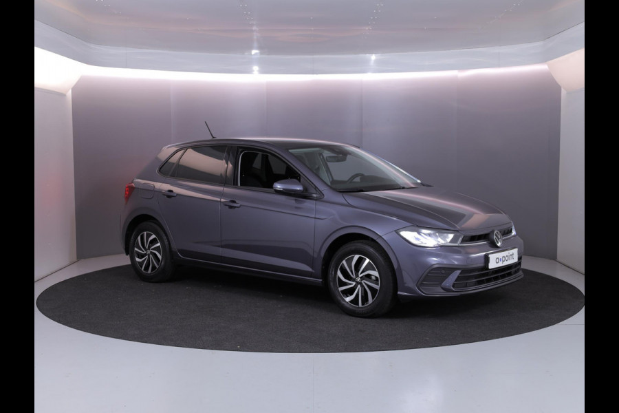 Volkswagen Polo 1.0 TSI Life Edition 95 pk | Verlengde garantie | Navigatie via App | Parkeersensoren achter | Achteruitrijcamera | Autom. airco | Adaptieve cruise control | Volkswagen Polo 1.0 TSI Life Edition 95 pk | Verlengde garantie | Navigatie via App | Parkeersensoren achter | Achteruitrijcamera | Autom. airco | Adaptieve cruise control |
