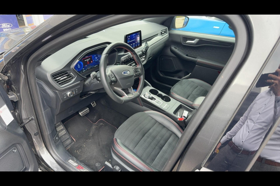 Ford Kuga 2.5 PHEV ST-Line X 225pk Trekhaak | Adaptieve Cruise | Winterpack | Technology Pack | B&O Audio | Elektrische Achterklep Ford Kuga 2.5 PHEV ST-Line X 225pk Trekhaak | Adaptieve Cruise | Winterpack | Technology Pack | B&O Audio | Elektrische Achterklep