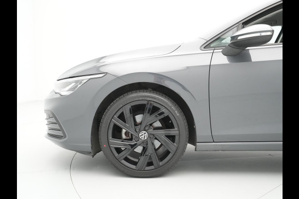 Volkswagen Golf 1.5 TSI 130pk first Navigatie Stoelverwarming Acc 18'' velgen 211 Volkswagen Golf 1.5 TSI 130pk first Navigatie Stoelverwarming Acc 18'' velgen 211