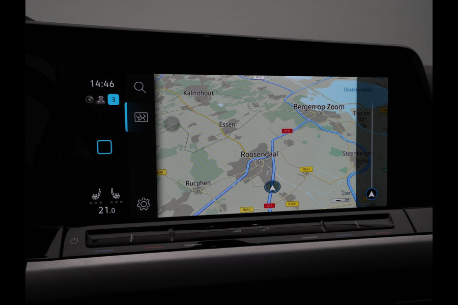 Volkswagen Golf 1.5 TSI 130pk first Navigatie Stoelverwarming Acc 18'' velgen 211 Volkswagen Golf 1.5 TSI 130pk first Navigatie Stoelverwarming Acc 18'' velgen 211