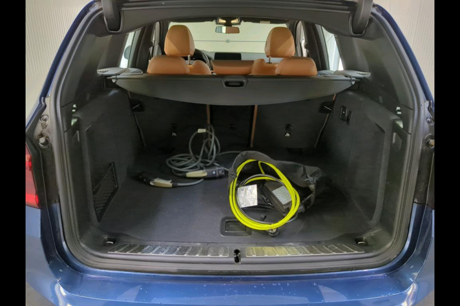 BMW iX3 High Executive 80 kWh | Trekhaak | Panorama | Leder | Navi | 360 Camera | BMW iX3 High Executive 80 kWh | Trekhaak | Panorama | Leder | Navi | 360 Camera |